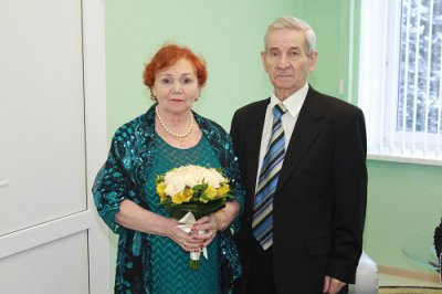 7 декабря во Дворце торжеств праздновали свой золотой юбилей уважаемые сургутяне супруги Ивановы Николай Васильевич и Ольга Викторовна.