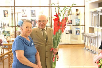 29 мая 2014 года Дворец торжеств чествовал золотых юбиляров, супругов Чересовых Владимира Григорьевича и Галину Михайловну.