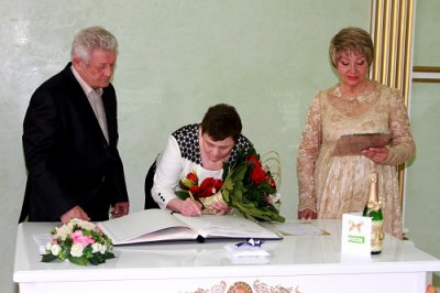 3 июня во Дворце торжеств праздновали свой золотой юбилей, супруги Араповы Александр Михайлович и Мария Георгиевна!