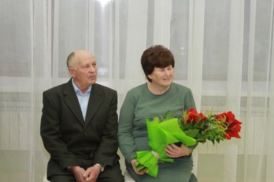 27 декабря во Дворце торжеств праздновали свой изумрудный юбилей супруги Муравьевы, Евгений Михайлович и Галина Дмитриевна.