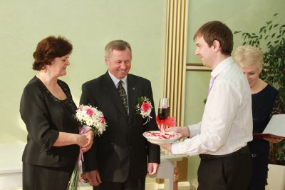 21 марта 2015 года во Дворце торжеств отпраздновали свой рубиновый юбилей супруги Швейкины, Павел Николаевич и Наталья Николаевна.