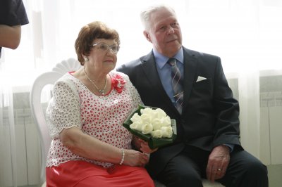 23 апреля 2015 года отпраздновали свой изумрудный юбилей супруги Головенкины, Виктор Михайлович и Валентина Федоровна