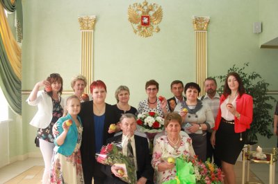 16 мая 2015 года во дворце торжеств отпраздновали свой бриллиантовый юбилей супруги Погадаевы,  Александр Иванович и Валентина Семеновна