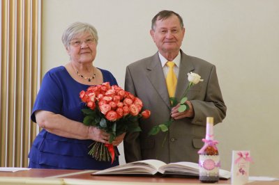 19 августа 2015 года во Дворце торжеств отметили свой золотой юбилей супруги  Киселевы, Виктор Тимофеевич и  Людмила Павловна.