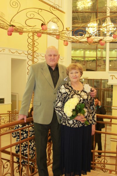 26 ноября 2015 года во Дворце торжеств отпраздновали свой золотой юбилей супруги Козловы, Владимир Захарович и Алла Федоровна