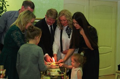 25 декабря  2015 года во Дворце торжеств отпраздновали свой золотой юбилей супруги Доровских , Юрий Петрович и Светлана Зиновьевна.
