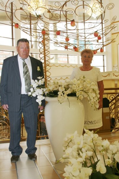 28 мая 2016 года во Дворце торжеств отметили свой изумрудный юбилей супруги Артеевы Борис Иванович и Мария Семеновна