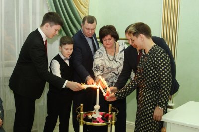 17 декабря 2016 года отметили золотой юбилей супруги Мироновы Владимир Григорьевич и Нина Николаевна