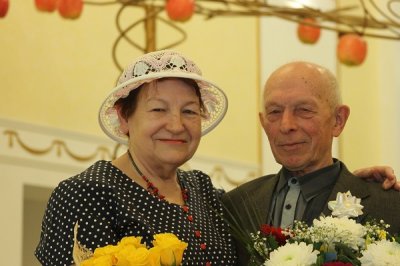 20 января 2017 года отметили золотой юбилей супруги Юрочкины Анатолий Аркадьевич и Алина Александровна