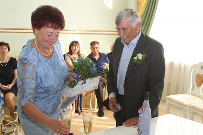21 июля 2017 года  отметили сапфировый юбилей супруги Гневановы