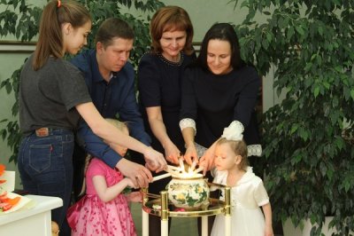 30 мая 2018 годаво Дворце торжеств отпраздновали золотой юбилей супруги Малышкины