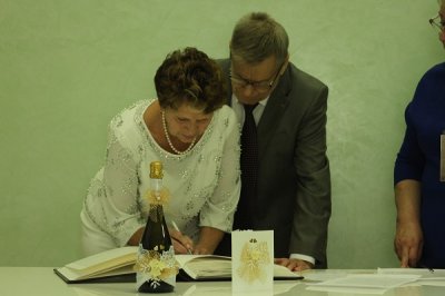 29 сентября 2018 года во Дворце торжеств отметили золотой юбилей супруги Толстенко