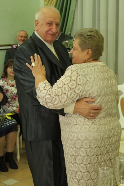 08 декабря 2018 года во Дворце торжеств отметили золотой юбилей супруги Константиновы. 