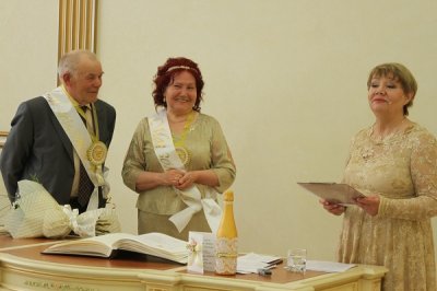 18 мая во Дворце торжеств отметили золотой юбилей супруги  Ядрошниковы Александр Павлович и Людмила Алексеевна 
