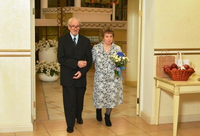 26 октября во Дворце торжеств отметили бриллиантовый  юбилей супруги Сысоевы