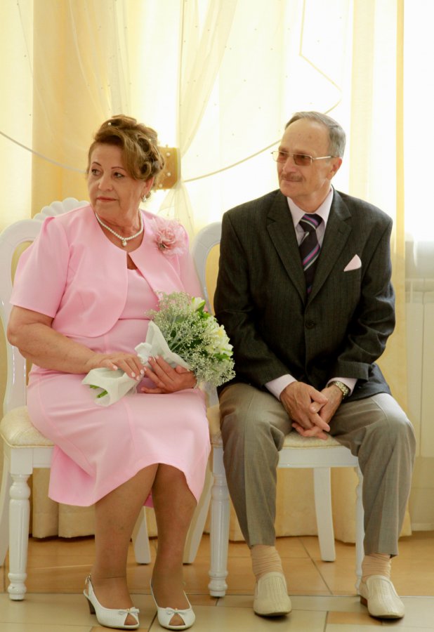 20 июня 2013 года отпраздновали свой юбилей супруги Перченко Юрий Трофимович и Нина Прокоповна