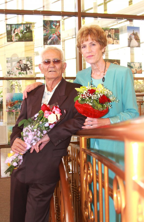 27 августа 2013 года отпраздновали золотой юбилей супруги Павленко Лев Яковлевич и Людмила Александровна
