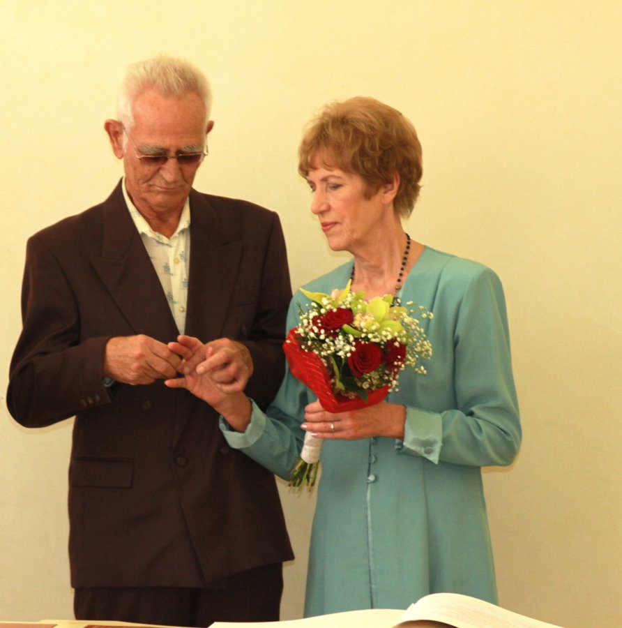 27 августа 2013 года отпраздновали золотой юбилей супруги Павленко Лев Яковлевич и Людмила Александровна