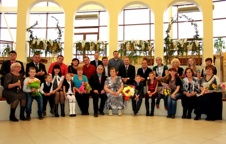 12 октября 2013 года супруги Майборода Иван Иванович и Раиса Михайловна встретили свой изумрудный юбилей.