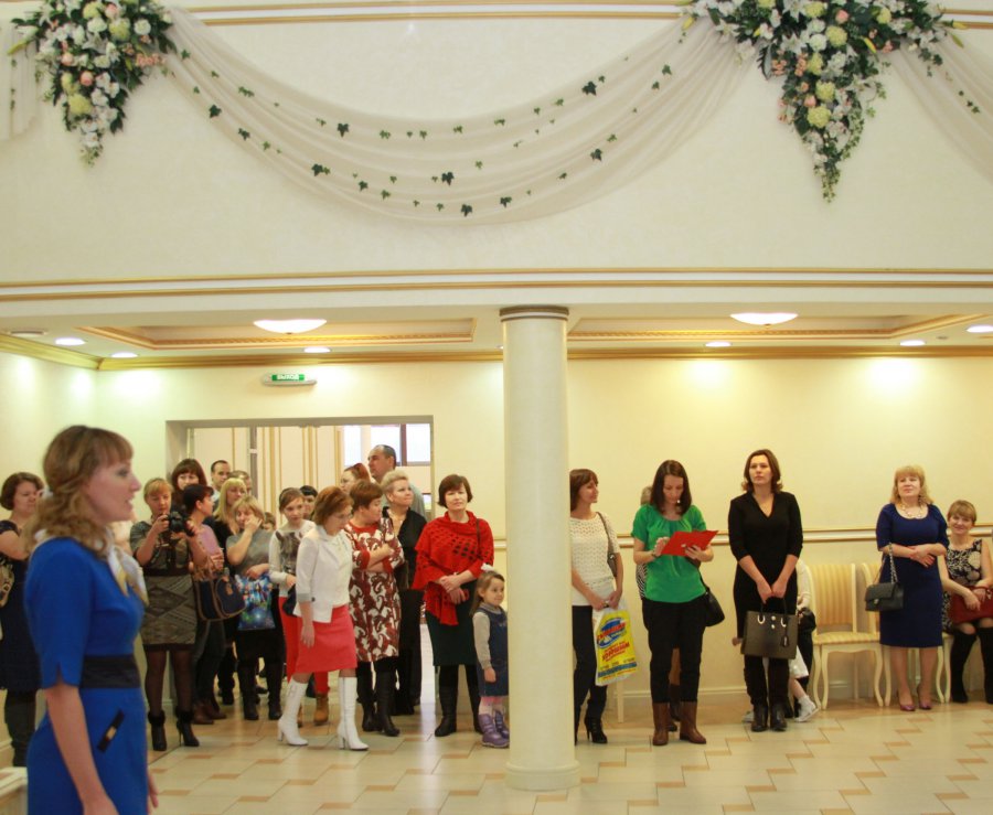 Ты-мать. Ты-жизнь. Ты-символ красоты.