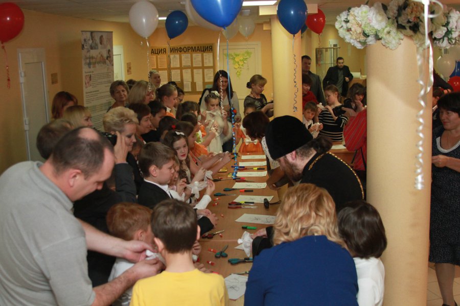 Ты-мать. Ты-жизнь. Ты-символ красоты.