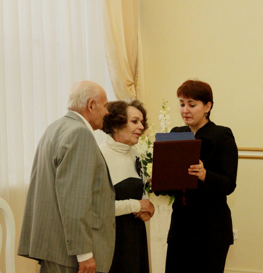 28 января во Дворце торжеств праздновали свой золотой юбилей,супруги Заложных Юрий Павлович и Людмила Павловна! 28 января во Дворце торжеств праздновали свой золотой юбилей,супруги Заложных Юрий Павлович и Людмила Павловна!