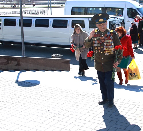 06.05.2014 года в 11ч. 00 мин. В МБУ «Дворец торжеств» состоялась встреча с ветеранами, приуроченная к празднованию 69-тилетия Победы в Великой Отечественной Войне. 06.05.2014 года в 11ч. 00 мин. В МБУ «Дворец торжеств» состоялась встреча с ветеранами, приуроченная к празднованию 69-тилетия Победы в Великой Отечественной Войне.