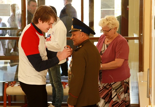 06.05.2014 года в 11ч. 00 мин. В МБУ «Дворец торжеств» состоялась встреча с ветеранами, приуроченная к празднованию 69-тилетия Победы в Великой Отечественной Войне. 06.05.2014 года в 11ч. 00 мин. В МБУ «Дворец торжеств» состоялась встреча с ветеранами, приуроченная к празднованию 69-тилетия Победы в Великой Отечественной Войне.