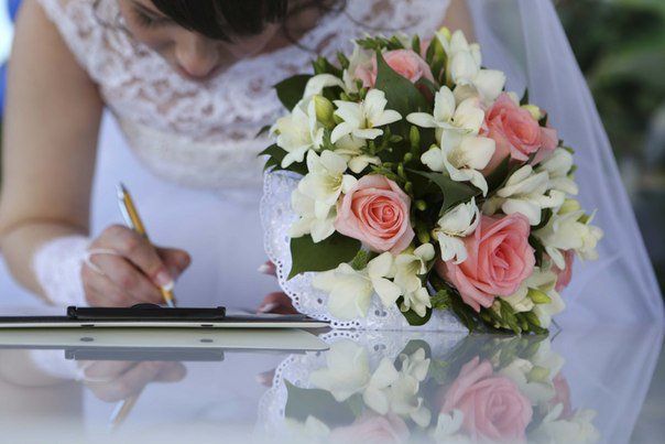 В день 420-тилетия нашего города 12 июня 2014 года, на площади Дворца торжеств состоялась массовая регистрация браков!