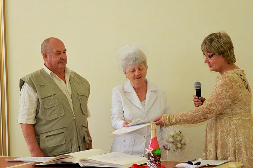 08 июля 2014 года во Дворце торжеств, отпраздновали свой золотой юбилей, супруги Пугачевы Анатолий Васильевич и Лариса Константиновна! 08 июля 2014 года во Дворце торжеств, отпраздновали свой золотой юбилей, супруги Пугачевы Анатолий Васильевич и Лариса Константиновна!