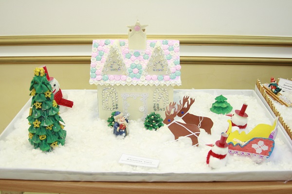 С 20 декабря 2014 года по 17 января 2015 года во Дворце торжеств прошла городская  выставка     " Рождественская сказка"