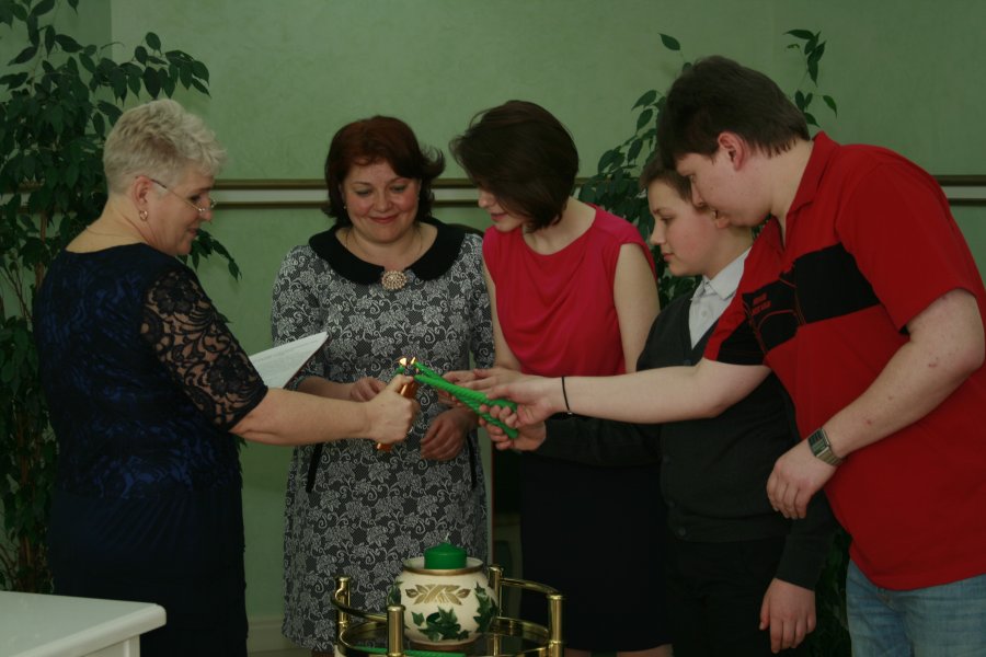 5 мая 2015 года во Дворце торжеств отпраздновали свой изумрудный юбилей супруги Волковы, Алексей Андреевич Тамара Романовна