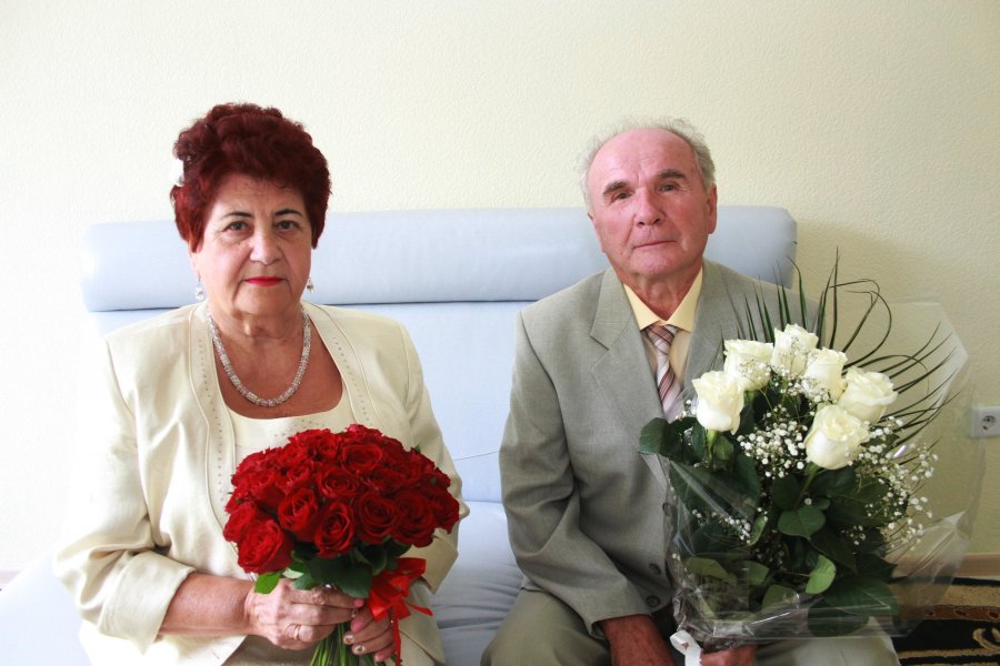 11 июля 2015  во Дворце торжеств отметили золотой юбилей супруги Кобылянские, Николай Петрович и Тамила Наумовна