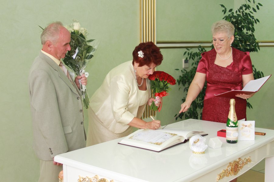 11 июля 2015  во Дворце торжеств отметили золотой юбилей супруги Кобылянские, Николай Петрович и Тамила Наумовна