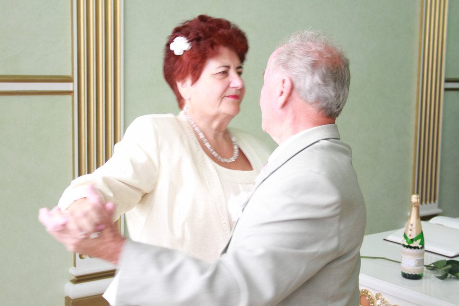 11 июля 2015  во Дворце торжеств отметили золотой юбилей супруги Кобылянские, Николай Петрович и Тамила Наумовна