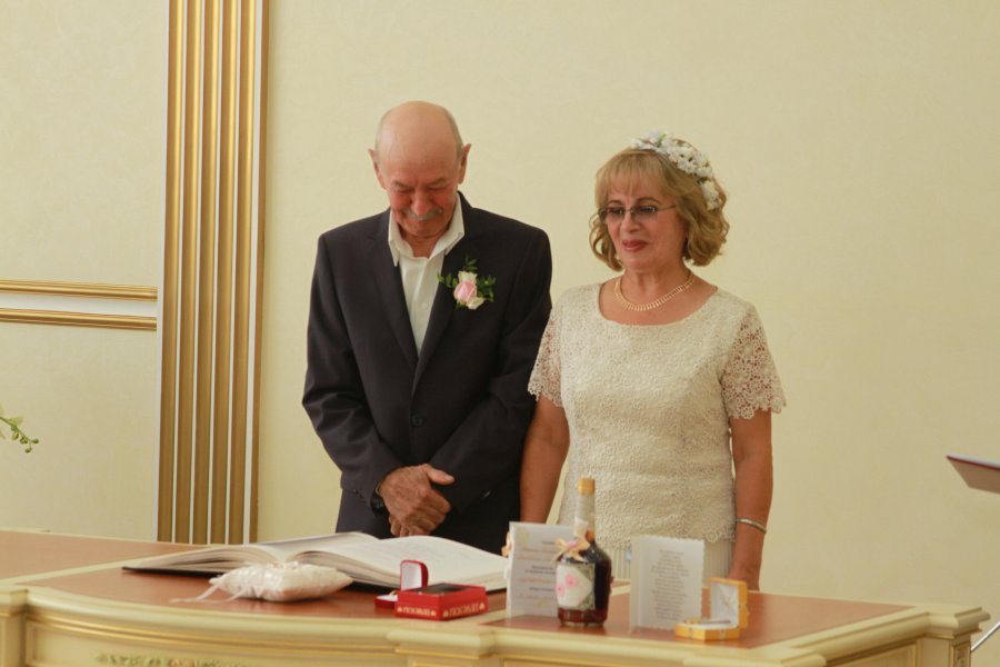 16 июля 2015 года отметили золотой юбилей супруги Гиниятуллины, Рафаил Сагидуллинович и Галина Бадыковна