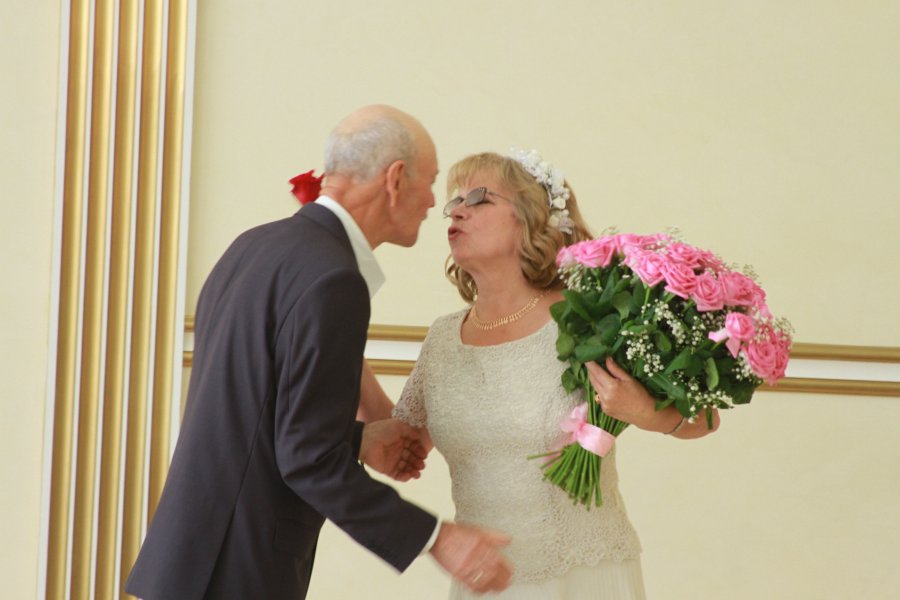 16 июля 2015 года отметили золотой юбилей супруги Гиниятуллины, Рафаил Сагидуллинович и Галина Бадыковна