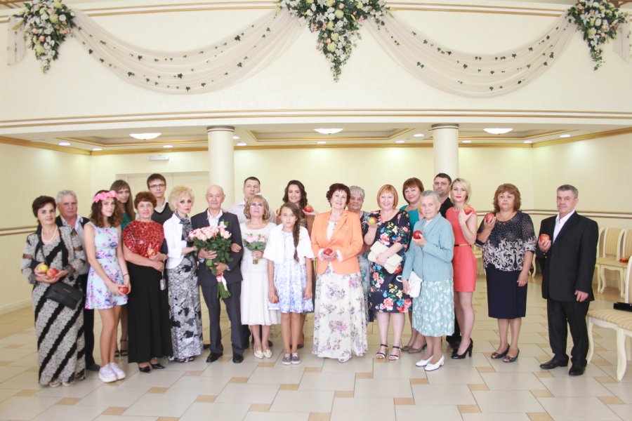 16 июля 2015 года отметили золотой юбилей супруги Гиниятуллины, Рафаил Сагидуллинович и Галина Бадыковна