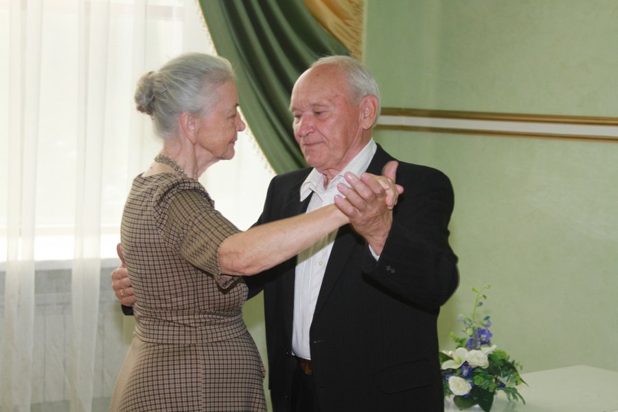 31 июля 2015 года во Дворце торжеств отпраздновали свой бриллиантовый юбилей  семья  Шибановых, Владимир Иванович и  Галина Георгиевна