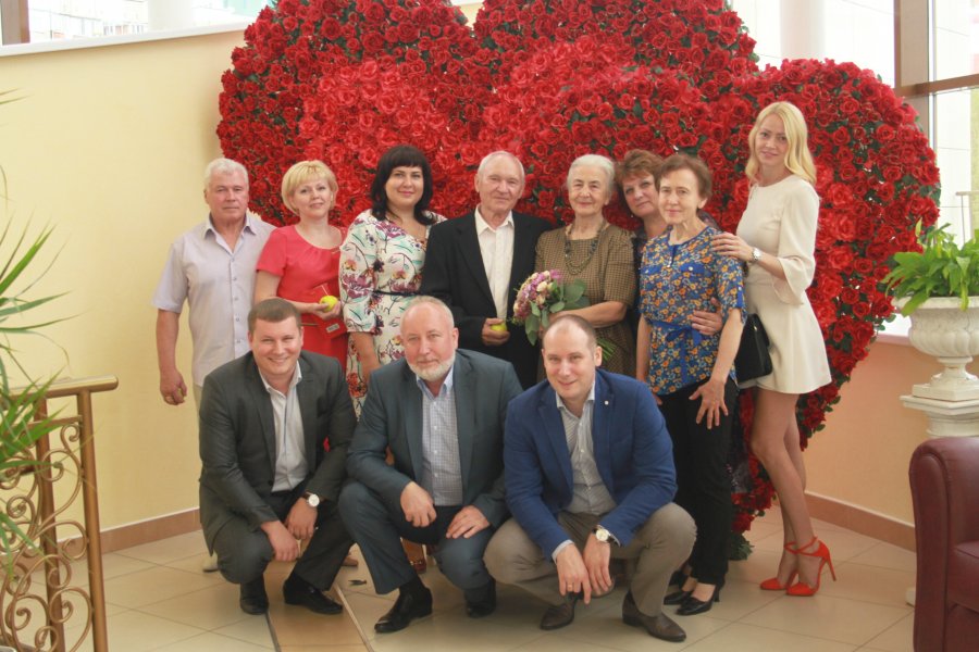 31 июля 2015 года во Дворце торжеств отпраздновали свой бриллиантовый юбилей  семья  Шибановых, Владимир Иванович и  Галина Георгиевна