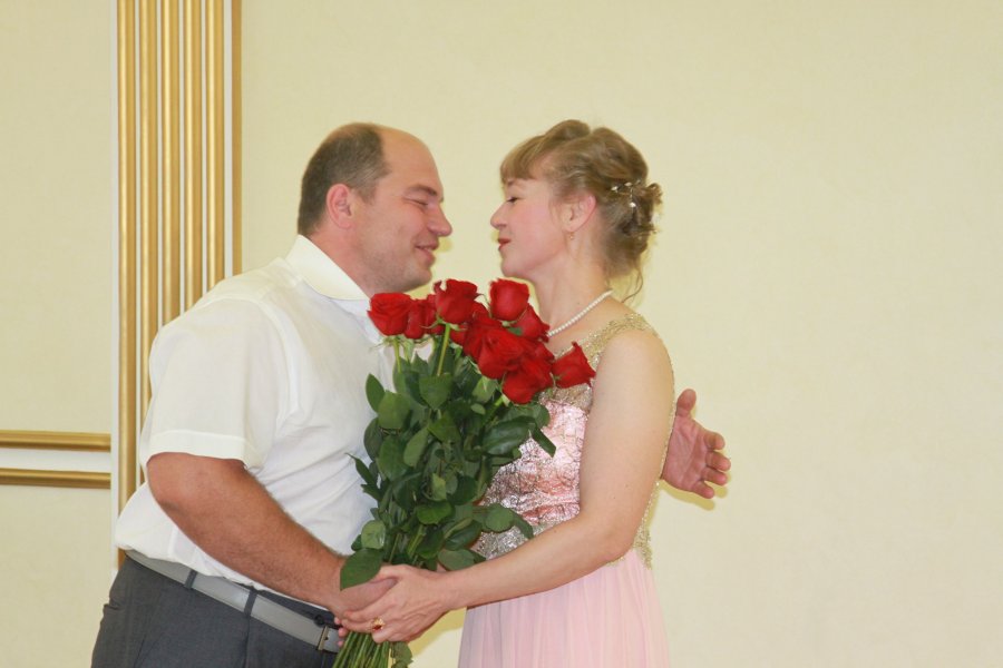 18 августа 2015 года во Дворце торжеств отметили свой фарфоровый юбилей семья Конышевых