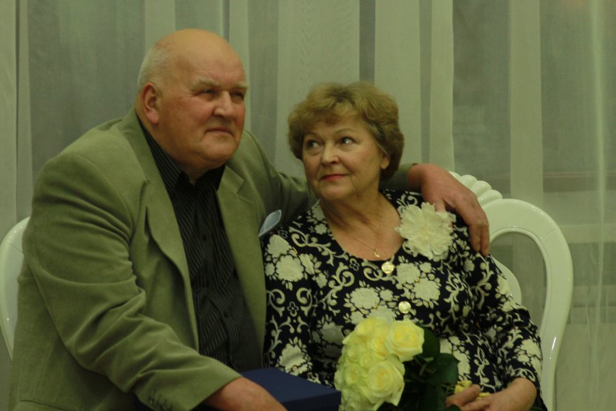 26 ноября 2015 года во Дворце торжеств отпраздновали свой золотой юбилей супруги Козловы, Владимир Захарович и Алла Федоровна