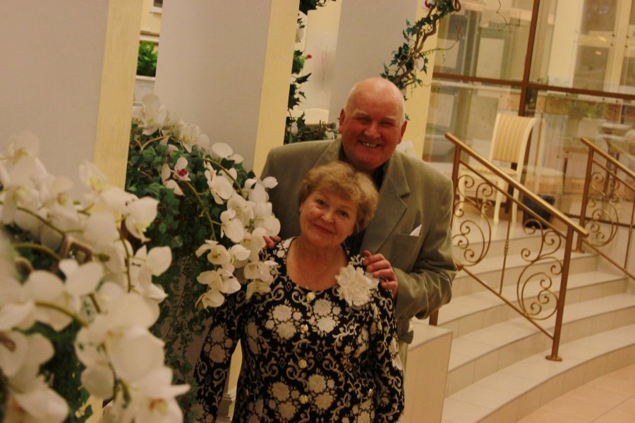 26 ноября 2015 года во Дворце торжеств отпраздновали свой золотой юбилей супруги Козловы, Владимир Захарович и Алла Федоровна