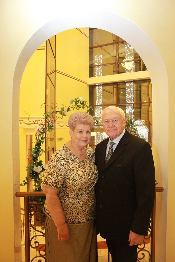 25 декабря  2015 года во Дворце торжеств отпраздновали свой золотой юбилей супруги Доровских , Юрий Петрович и Светлана Зиновьевна.