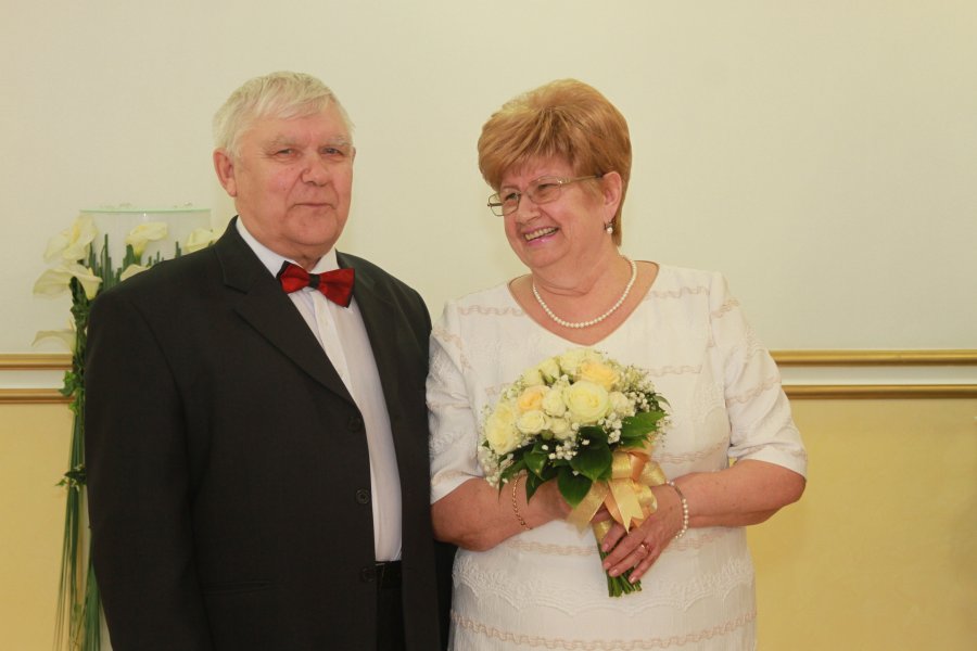 4 марта отпраздновали свой золотой юбилей супруги Немановы Виктор Николаевич и Валентина Николаевна