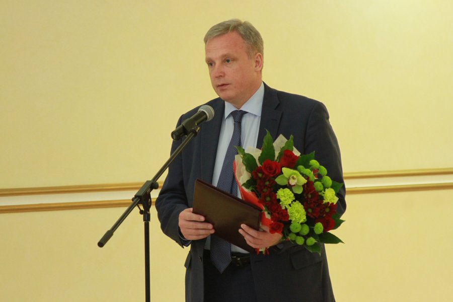 05 мая 2016 года во Дворце торжеств отпраздновали свой изумрудный юбилей супруги Павлович Петр Михайлович и Вера Ивановна