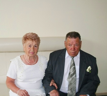 28 мая 2016 года во Дворце торжеств отметили свой изумрудный юбилей супруги Артеевы Борис Иванович и Мария Семеновна