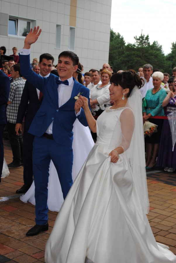 08.07. 2016 года во Дворце торжеств состоялась массовая регистрация браков