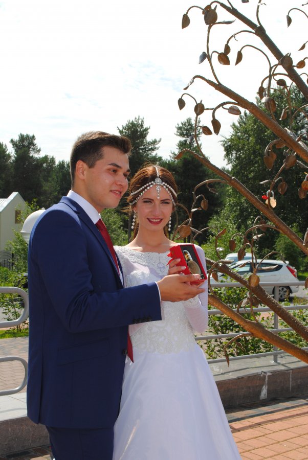 08.07. 2016 года во Дворце торжеств состоялась массовая регистрация браков