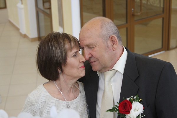 25.06.2016 года отметили золотой юбилей супруги Тимошенко Юрий Михайлович и Нелли Степановна 25.06.2016 года отметили золотой юбилей супруги Тимошенко Юрий Михайлович и Нелли Степановна